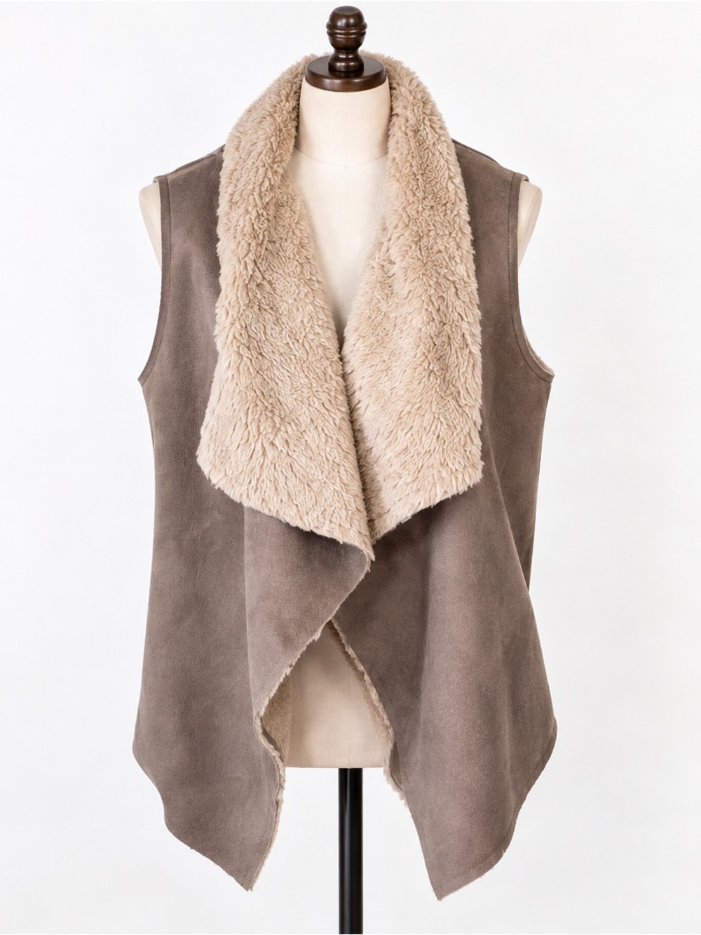 BLUE Saks Fifth Avenue tan cream suede sherpa everyday vest S